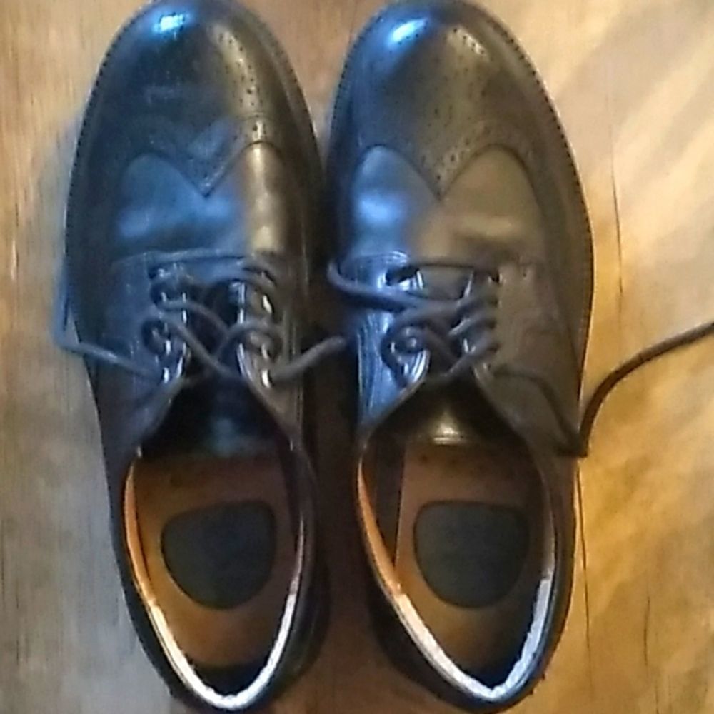 Dockers Shoes size 8. NWOT.